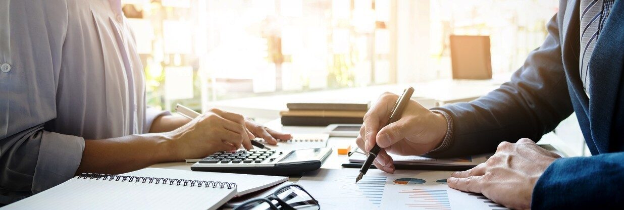 СК Уютный Дом предоставляет юридические консультации по договору подряда