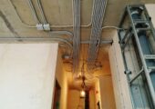 Разводка электрики в новостройке под потолок