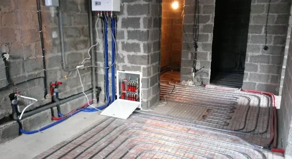 Монтаж теплого пола под стяжку