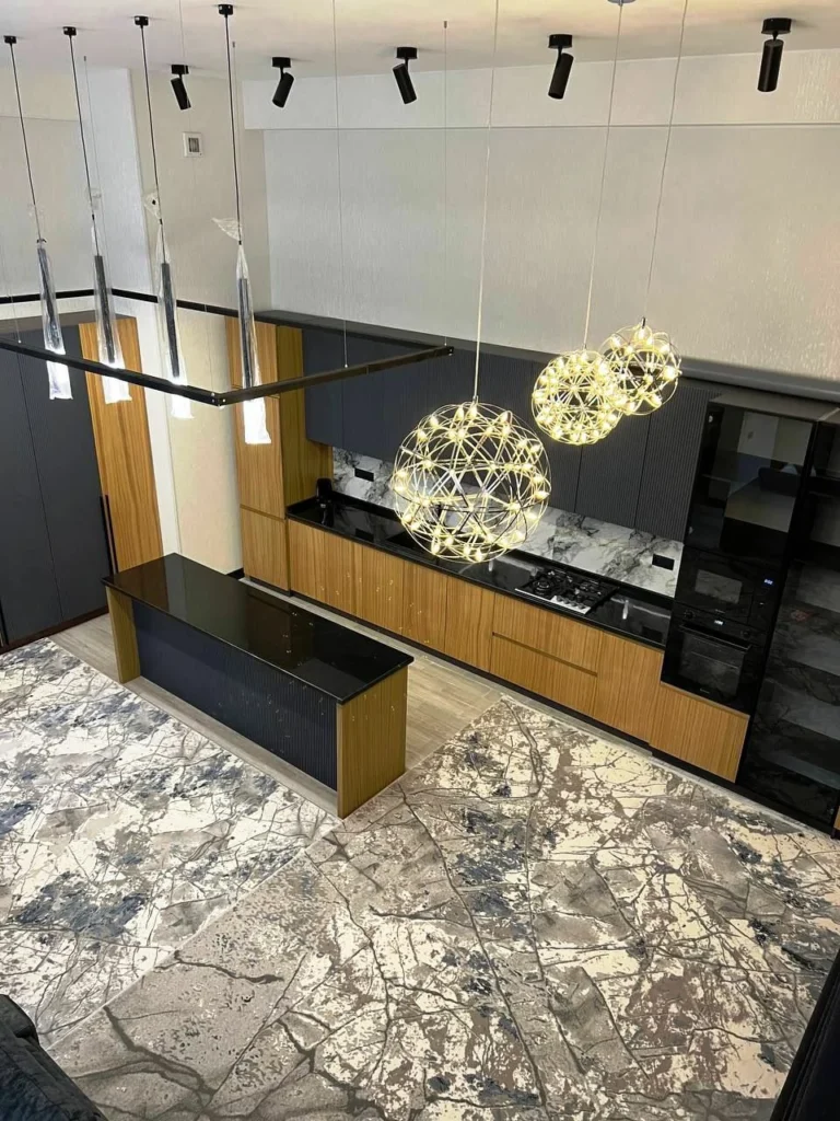 Отделка холла в коттедже