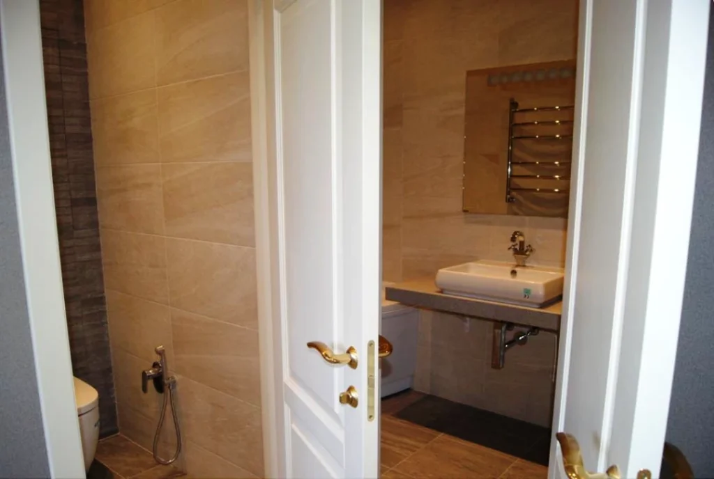 Ремонт ванных комнат в Москве 10 Ремонт раздельного санузла в квартире