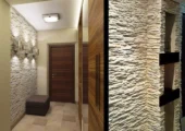 Отделка коридора камнем